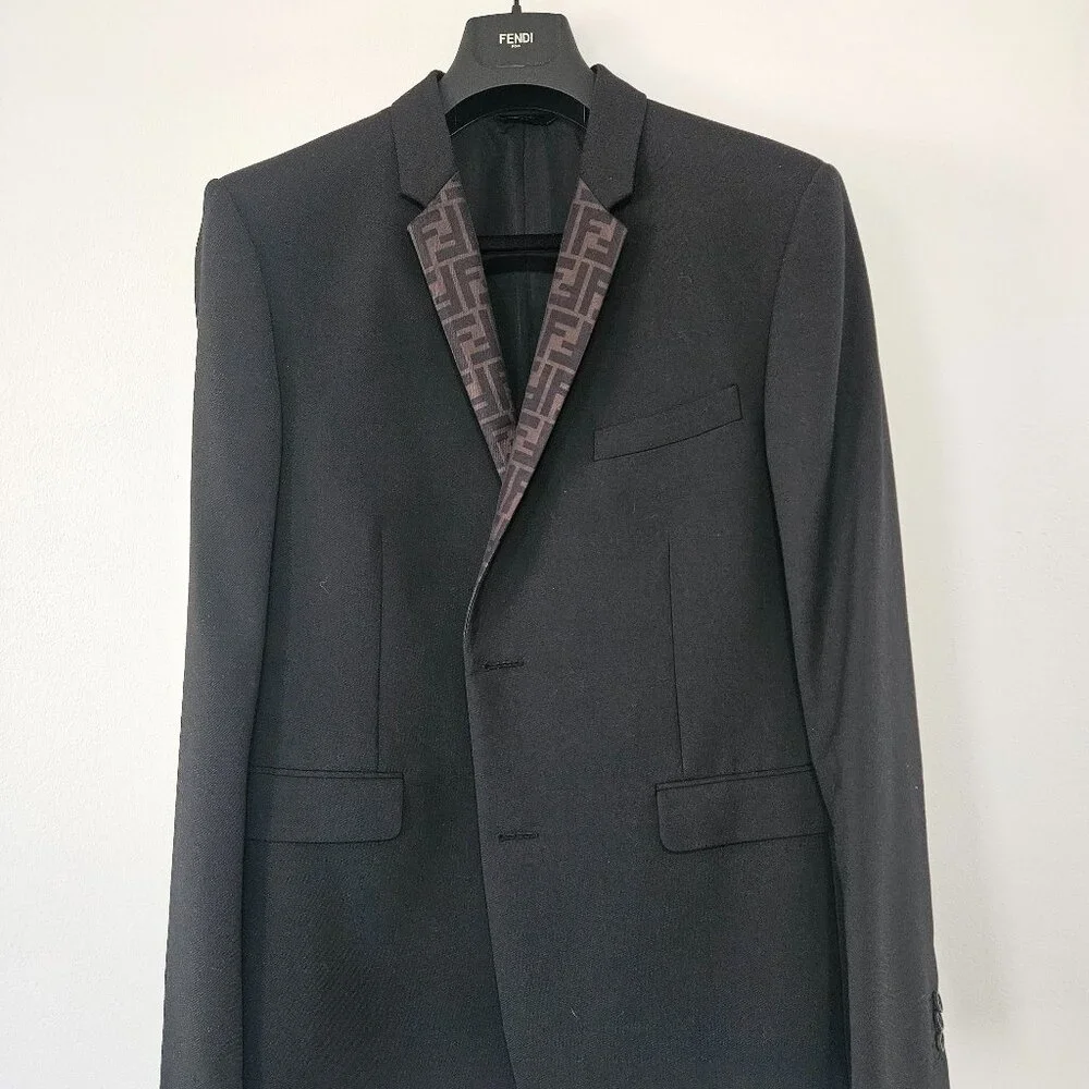 Fendi Men’s Suit Coat – Luxury Wool Blazer – Size L (IT 56) – Black – Authentic